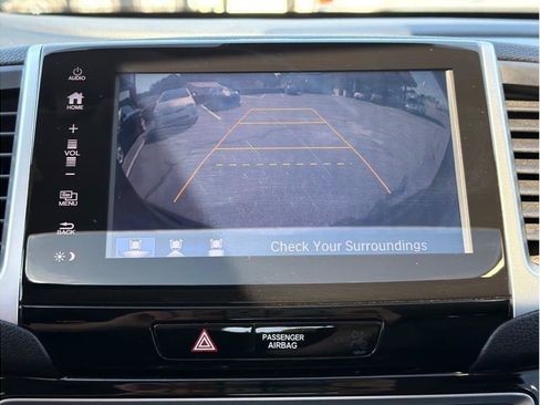 Used 2017 Honda Pilot Touring image 24