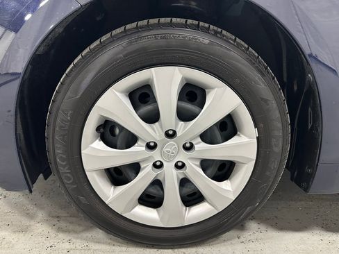 Used 2025 Toyota Corolla LE image 61