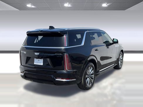 New 2026 Cadillac Escalade IQ Luxury 1 w/ LPO, Floor Liner Package AWD/4WD image 8