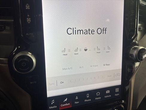 Used 2024 RAM 2500 Laramie image 25