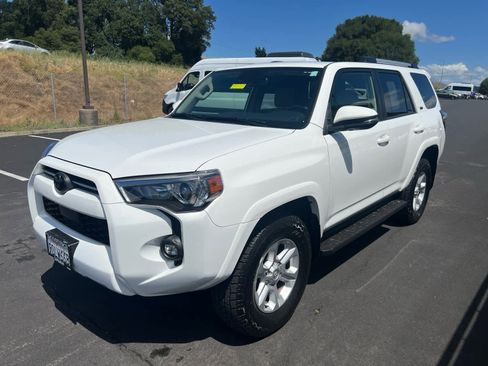 Certified 2023 Toyota 4Runner SR5 Premium w/ Moonroof Package AWD/4WD image 5