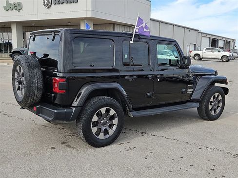 Used 2020 Jeep Wrangler Unlimited Sahara image 7