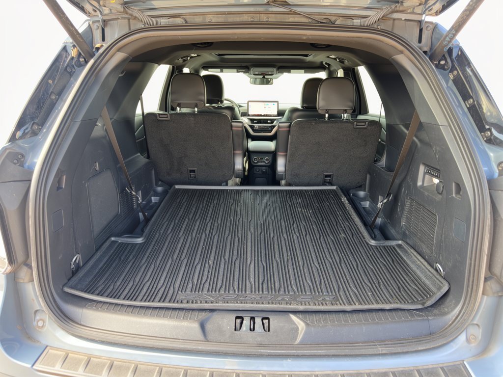 Used 2025 Ford Explorer ST AWD/4WD image 28