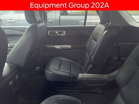 Used 2022 Ford Explorer XLT w/ Equipment Group 202A AWD/4WD image 7
