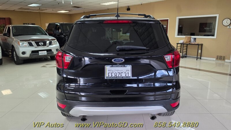 Used 2019 Ford Escape SEL FWD image 9