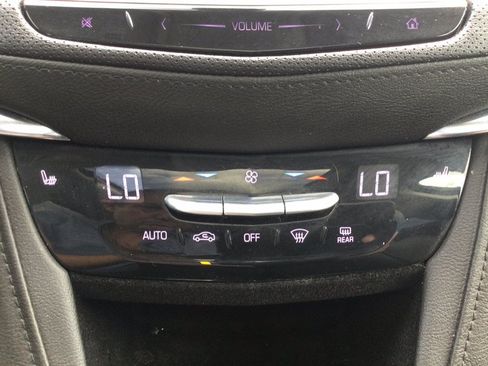 Used 2018 Cadillac XT5 Luxury w/ Driver Awareness Package AWD/4WD image 35