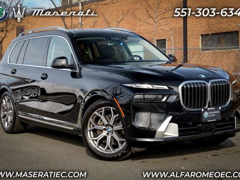 Used 2023 BMW X7 xDrive40i w/ Premium Package image 1