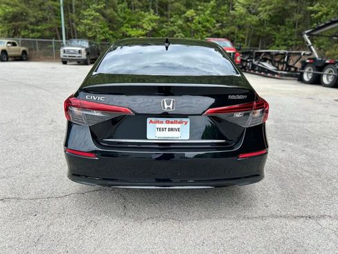 Used 2023 Honda Civic EX image 6