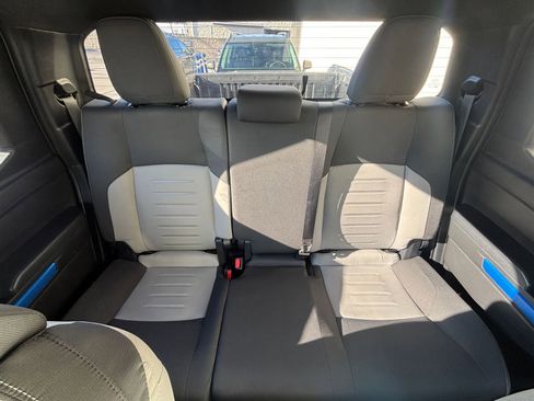 Used 2025 Toyota Tacoma TRD Off-Road image 38