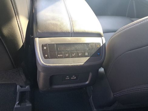 Certified 2023 Nissan Pathfinder SL w/ Black Appearance Package image 12