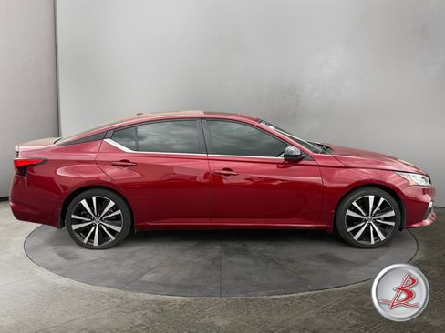 Used 2021 Nissan Altima 2.5 SR w/ SR Premium Package FWD image 8