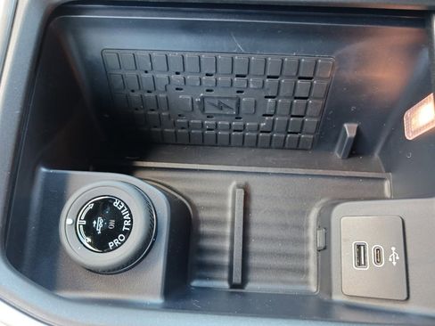 New 2025 Ford Expedition Platinum w/ Stealth Performance Package image 27