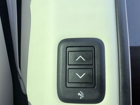 Used 2023 Land Rover Range Rover Long Wheelbase Autobiography image 47