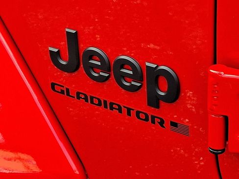 Used 2025 Jeep Gladiator Sport AWD/4WD image 31