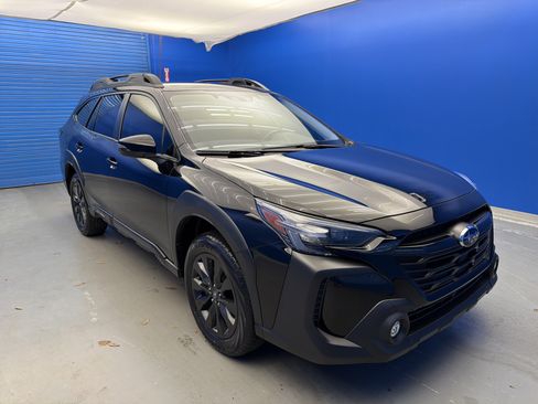 Used 2023 Subaru Outback Onyx Edition image 2