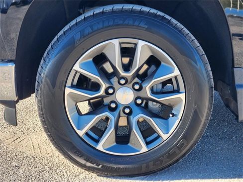 Used 2024 Chevrolet Silverado 1500 LT image 10