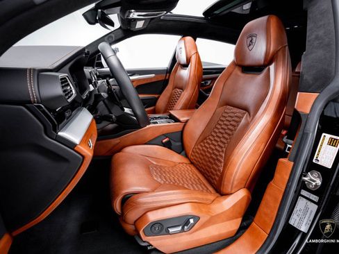 Used 2019 Lamborghini Urus image 29