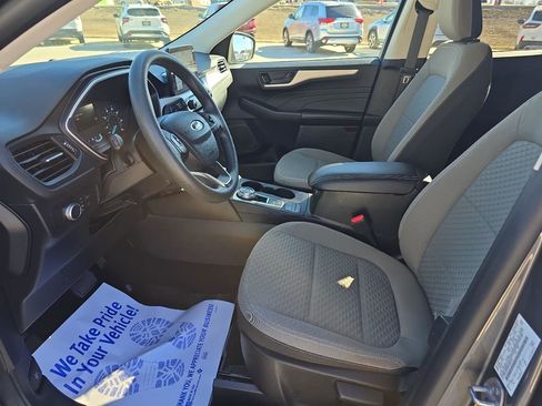 Used 2022 Ford Escape SE image 18