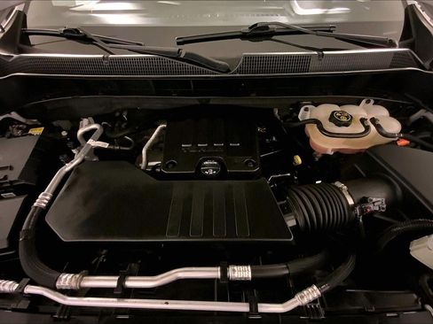 Used 2023 Chevrolet Silverado 1500 LT image 10