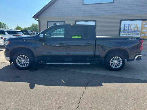 Used 2024 Chevrolet Silverado 1500 LT w/ Convenience Package II AWD/4WD image 8