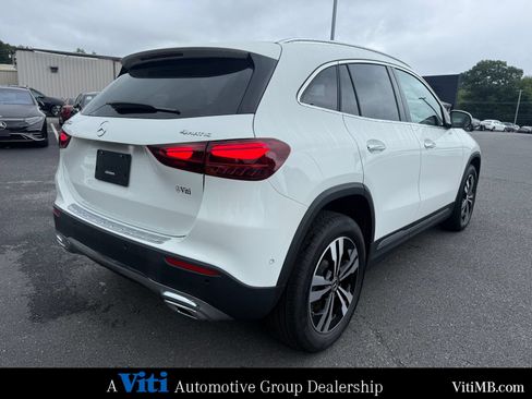 Certified 2024 Mercedes-Benz GLA 250 4MATIC image 8