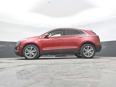 Used 2024 Cadillac XT5 Premium Luxury w/ Technology Package AWD/4WD image 25