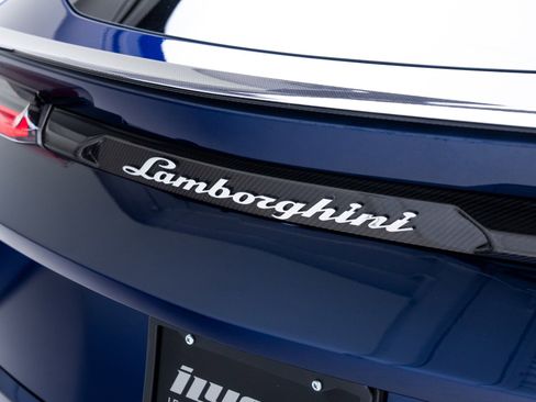 Used 2022 Lamborghini Urus image 30