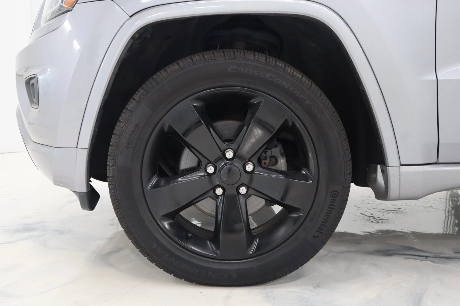 Used 2015 Jeep Grand Cherokee Altitude AWD/4WD image 11