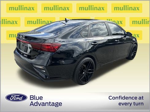 Used 2021 Kia Forte FE image 2