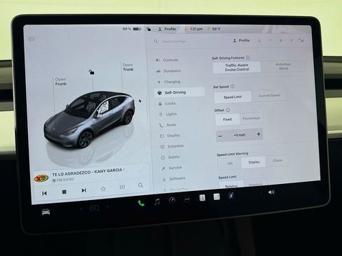 Used 2024 Tesla Model Y Long Range AWD/4WD image 27