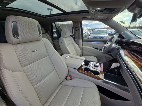 Used 2025 Cadillac Escalade Sport Platinum image 22