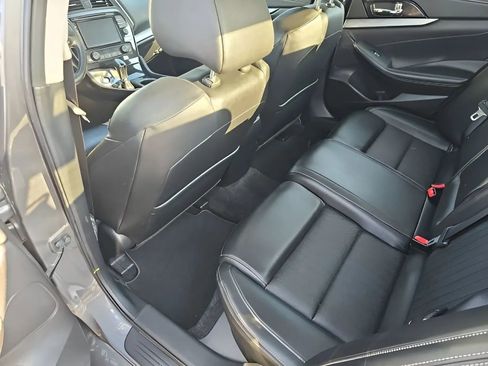 Used 2017 Nissan Maxima 3.5 SL w/ Interior Lighting Package FWD image 5