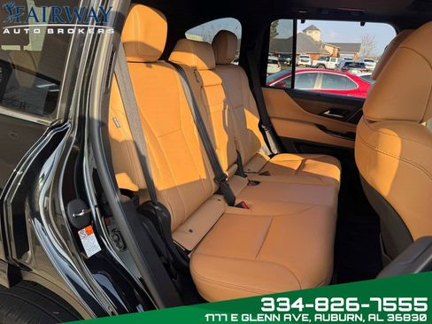 Used 2025 Lexus LX 600 4WD w/ Accessory Package (2T) image 13