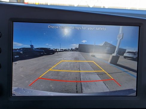 Used 2023 Hyundai Elantra SEL image 18