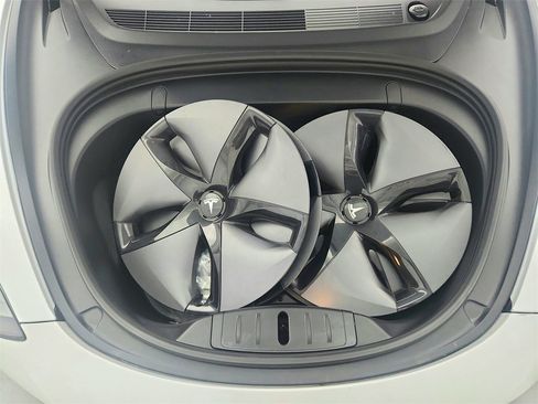 Used 2018 Tesla Model 3 Long Range image 37