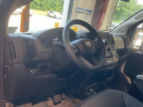 Used 2023 RAM ProMaster 2500 FWD image 2