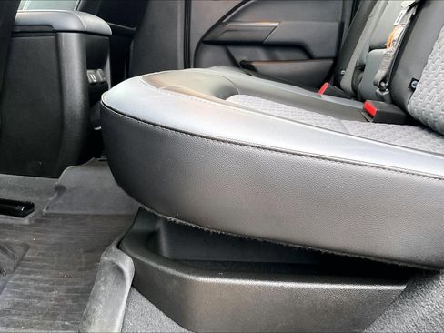 Used 2022 Chevrolet Colorado Z71 image 17