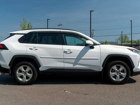 Used 2019 Toyota RAV4 XLE w/ Convenience Package AWD/4WD image 5