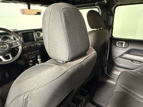 Used 2019 Jeep Wrangler Unlimited Sahara image 45