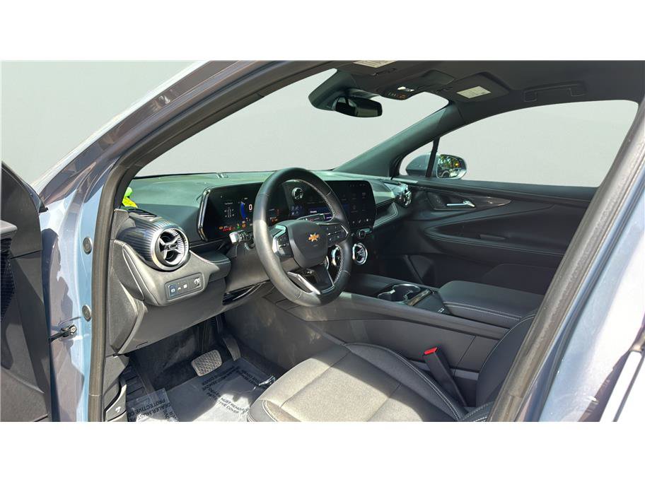 Used 2024 Chevrolet Blazer EV LT AWD/4WD image 9