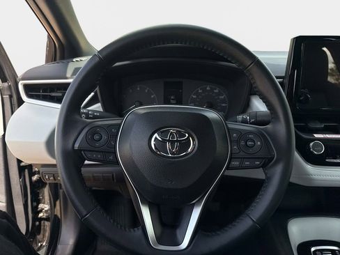 Used 2025 Toyota Corolla SE image 24