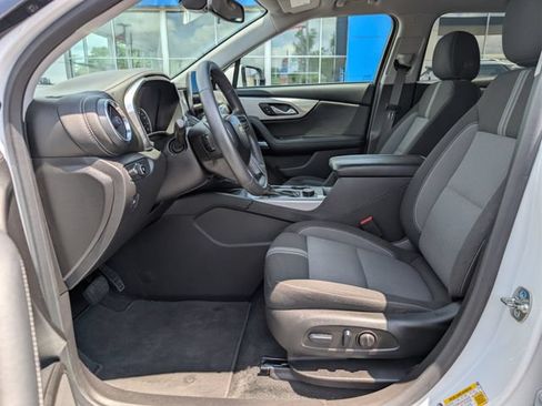 Used 2024 Chevrolet Blazer LT w/ Convenience Package FWD image 10