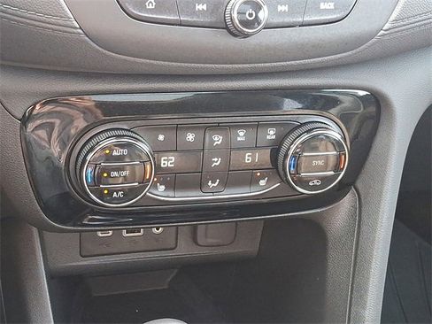 Certified 2023 Buick Encore GX Essence w/ Experience Buick Package image 9