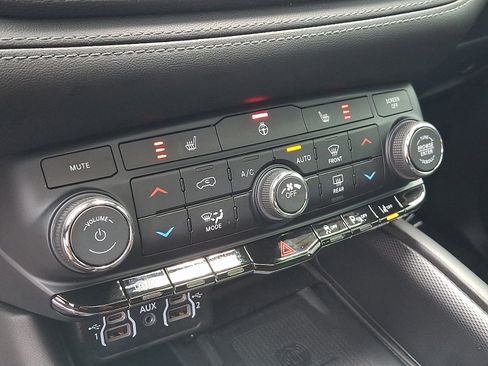 Used 2022 Dodge Durango GT AWD/4WD image 17