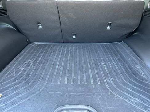 Certified 2025 Hyundai Tucson Limited image 16