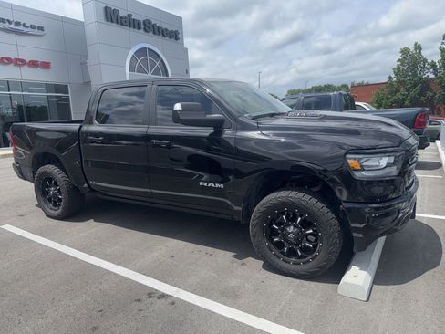 Used 2024 RAM 1500 Laramie AWD/4WD image 4