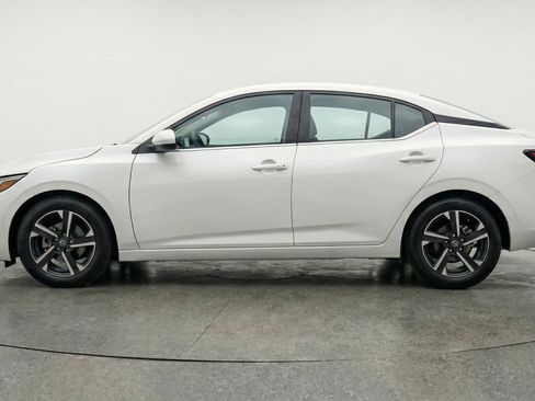 Used 2025 Nissan Sentra SV image 5