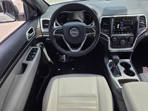 Used 2018 Jeep Grand Cherokee Limited RWD image 12