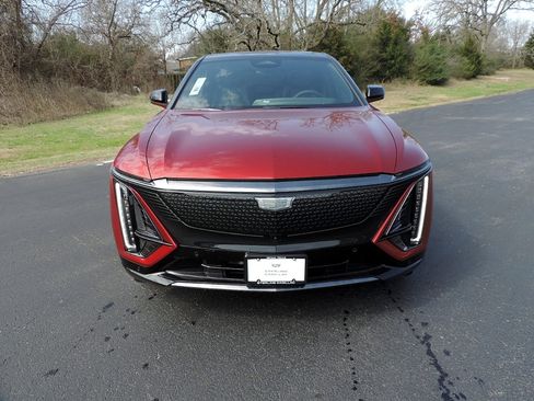 New 2025 Cadillac Lyriq Sport image 2