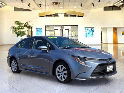 Used 2024 Toyota Corolla LE FWD image 3